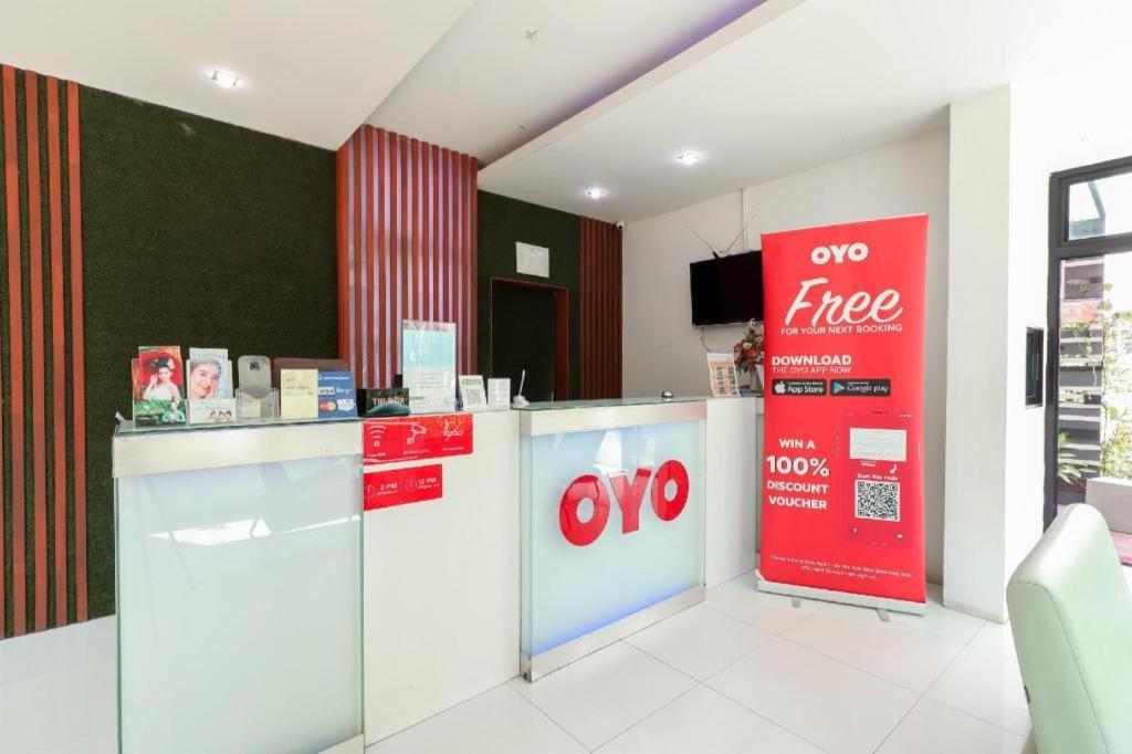 Oyo 412 7 Days Hotel Chiang Mai Buitenkant foto